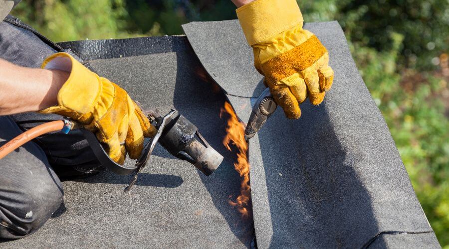 Expert Emergency Roof Repairs services in Cross Plains, IN